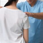脊椎側彎是什麼？認識原因、症狀與診斷方法
